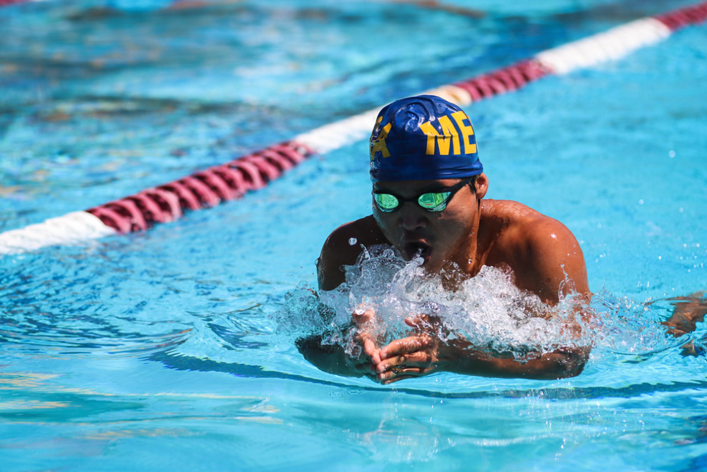 Men's Swim & Dive finishes 2nd in conference